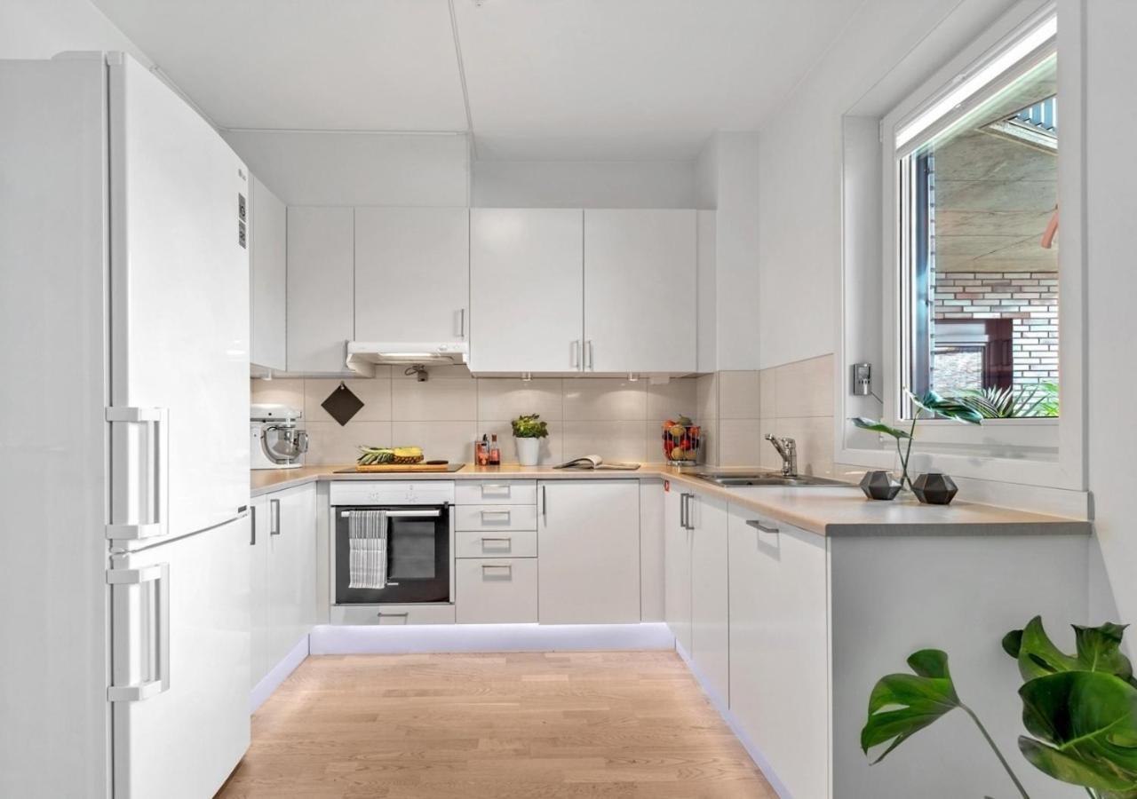 Seaside Apt - 2 Sunny Balconies - Modern - 6 Pax Oslo Bagian luar foto